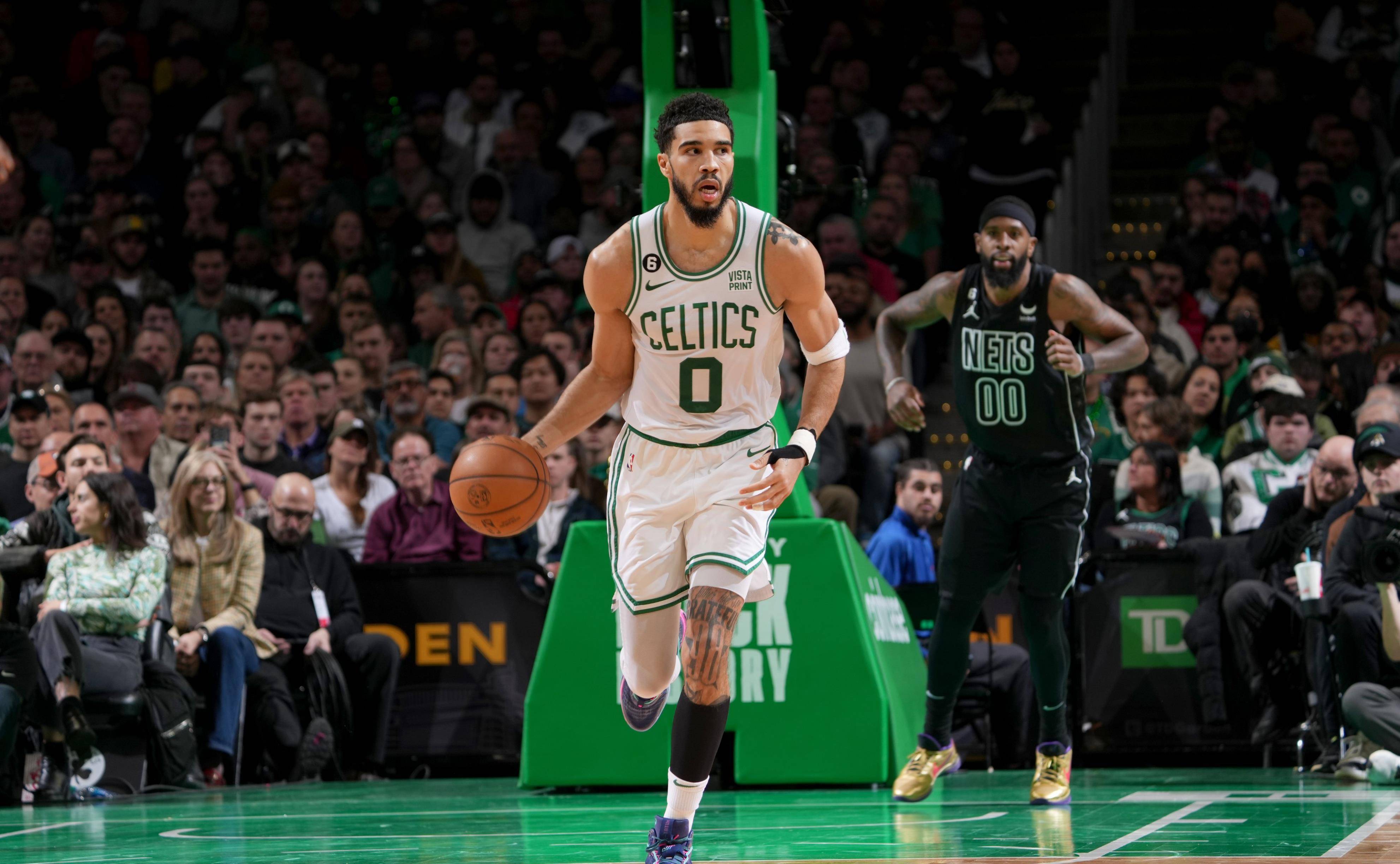 伦纳德：对面缺少主力我们还是没赢，领先的比赛应该拿下（伦纳德：对手缺主力仍没赢球，手握领先就该收下比赛）