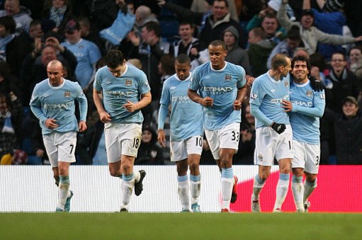 康宁汉姆本赛季6次砍下30分10助攻，超越东契奇升至联盟第一（康宁汉姆本季第6次30+10，超越东契奇领跑联盟）