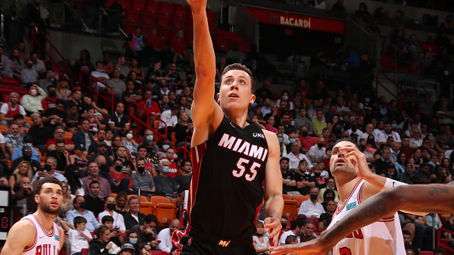 上海狂轰111分，三位外援得分全部上双，首战大胜39分（上海轰下111分，三外援齐上双，首战狂胜39分）