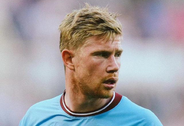 22／23赛季以来顶级前锋越位数：哈兰德仅18次，C罗143次（22／23至今顶级前锋越位对比：哈兰德18次，C罗143次）