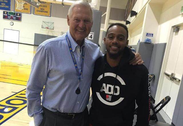 内马尔伤愈回归展现无解技术（内马尔伤愈归来再现无解神技）